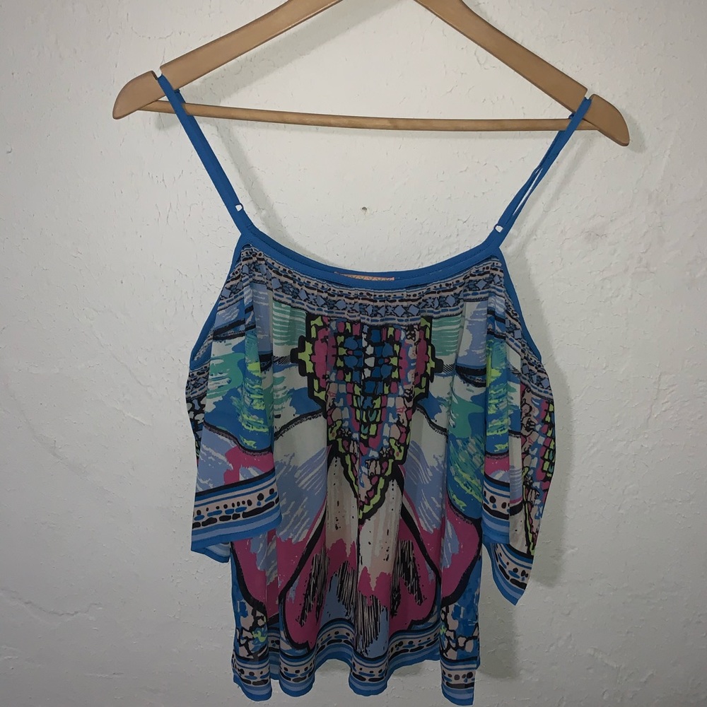 Flying Tomato cold shoulder top